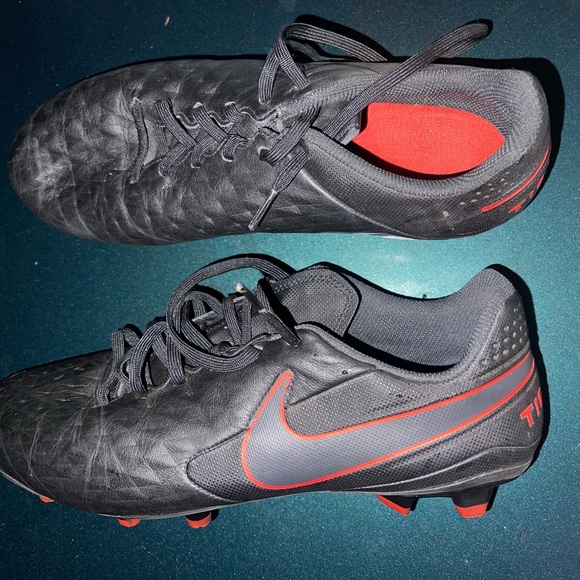 Nike cleats Legend 8 acc - Picture 1 of 3